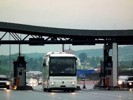 autobus - Mercedes Tourismo 49+1+1